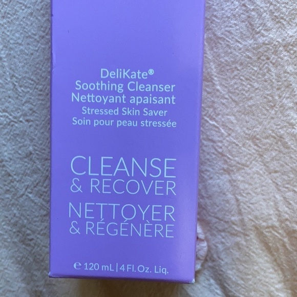 Kate Somerville Delikate Soothing Cleanser - Picture 2 of 3